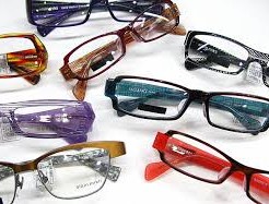 視力低下の原因はメガネやコンタクトレンズ1